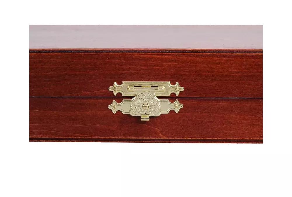 Eleganckie figury szachowe w brązowej drewnianej kasetce